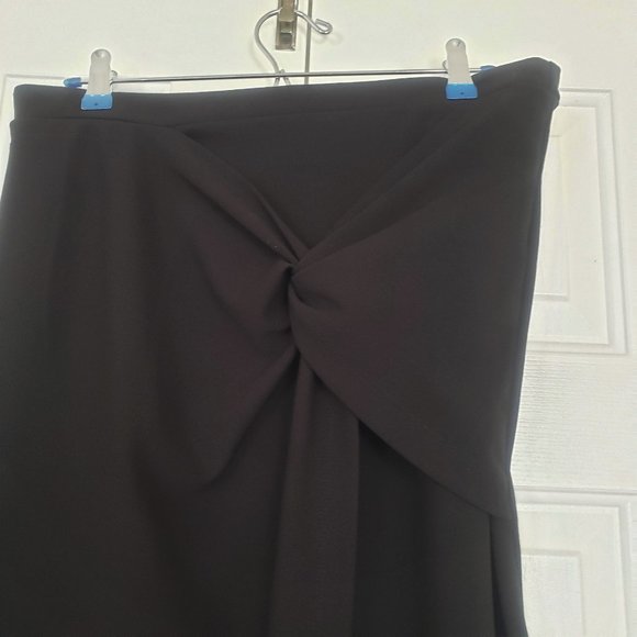 Slate & Willow Knot Front Asymmetric Skirt - Size M - Picture 4 of 7